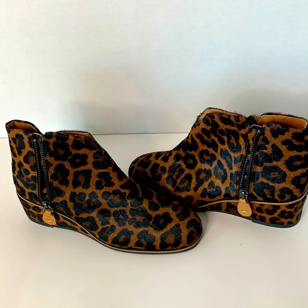 Kenneth Cole Gentle Souls real fur Ella Wedge Zip,Brown Multi Leopard, 6